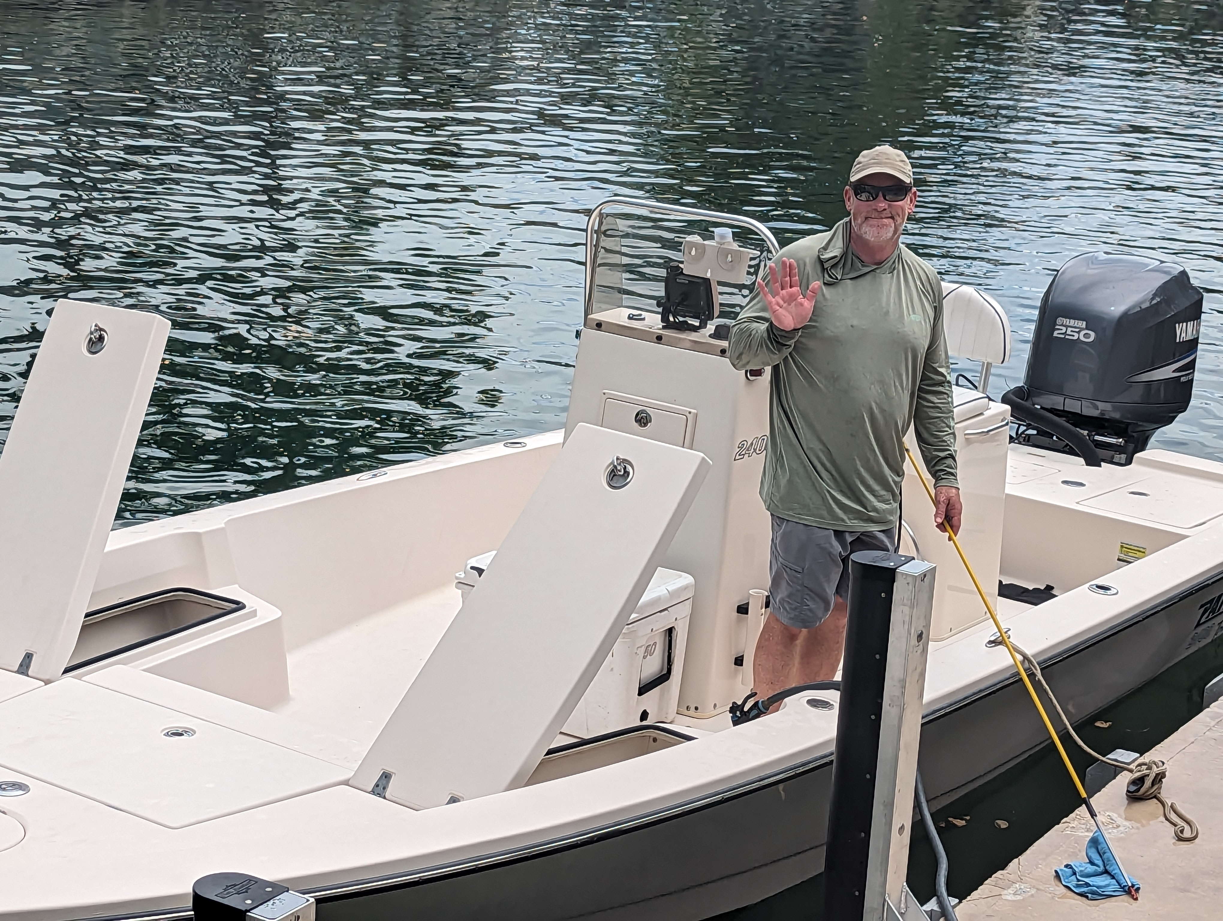 Fly Fish Mecca. Minutes from channels to Atlantic Ocean or Gulf and famed Loggerhead Basin, Sugarloaf Beach,<br>Coupon Night, Summerland Key Beach and Bahia Honda Bridge. Place to park boats and poling skiffs, with dock padding and protection no matter the tide level. Fresh water at the dock. Pull up, throw line. Non-marking seawall bumpers and cleated dock.
